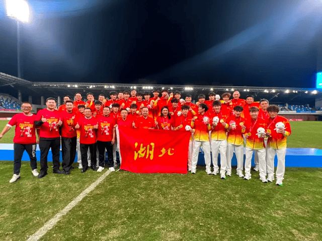 乐鱼官网加时末段全明星赛传出新动向，武汉三镇篮板制胜，管理层表态：信心回归，阵容厚度经受考验的简单介绍