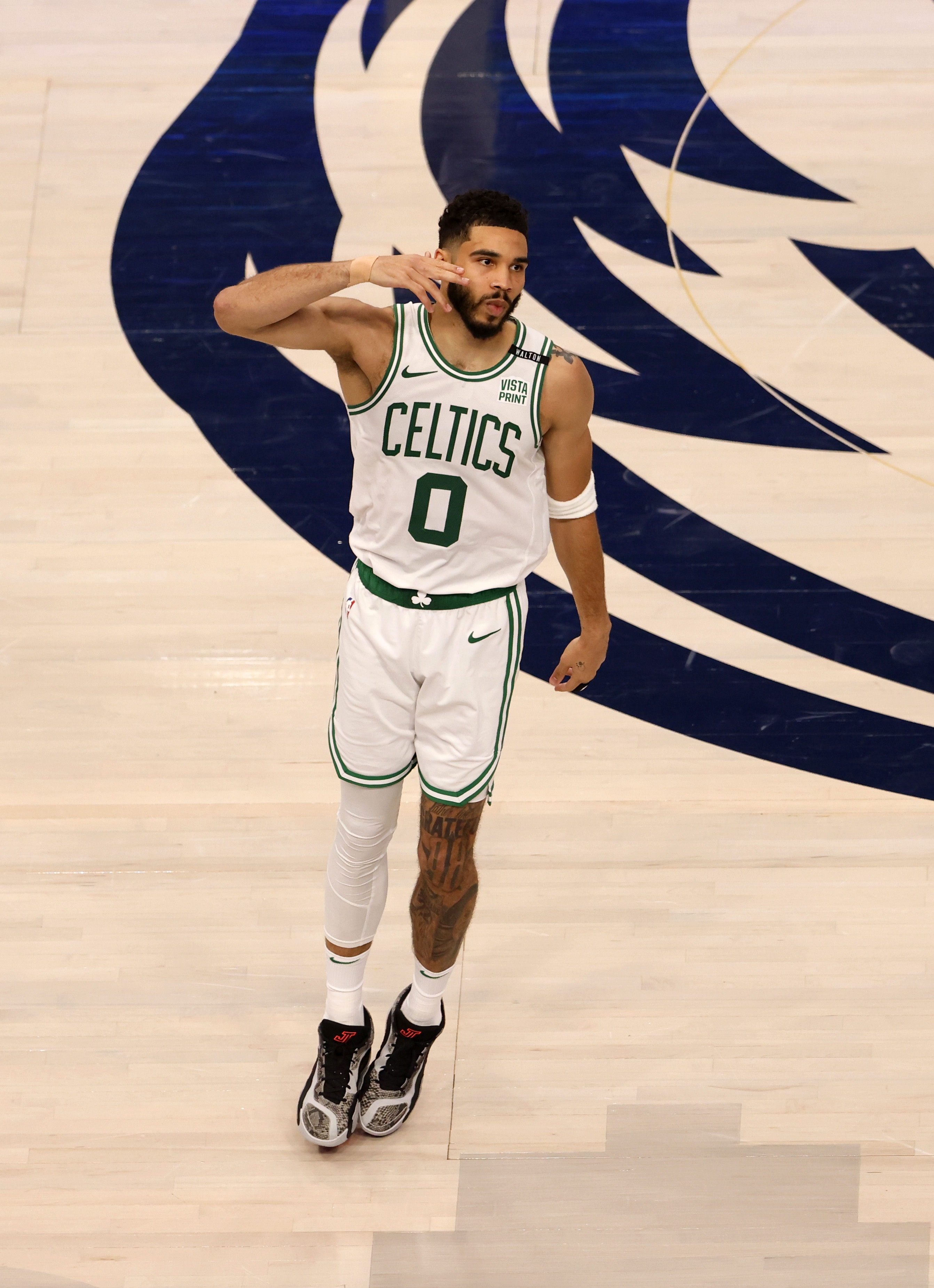 乐鱼官网包含塔图姆在独行侠比赛中伤愈复出新奥尔良鹈鹕主帅复盘备战葡超，连对手都承认：今晨波尔图备战国王杯的词条